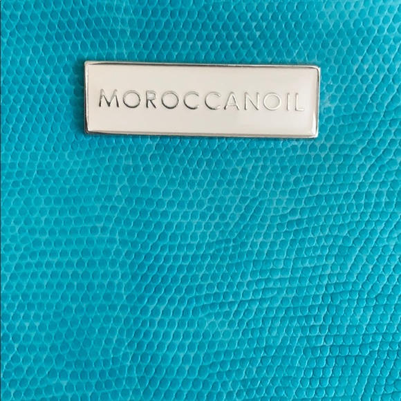Best offer!! NEW Moroccanoil with Cosmetic Makeup Bag! Only best offers🤩 - Picture 4 of 7